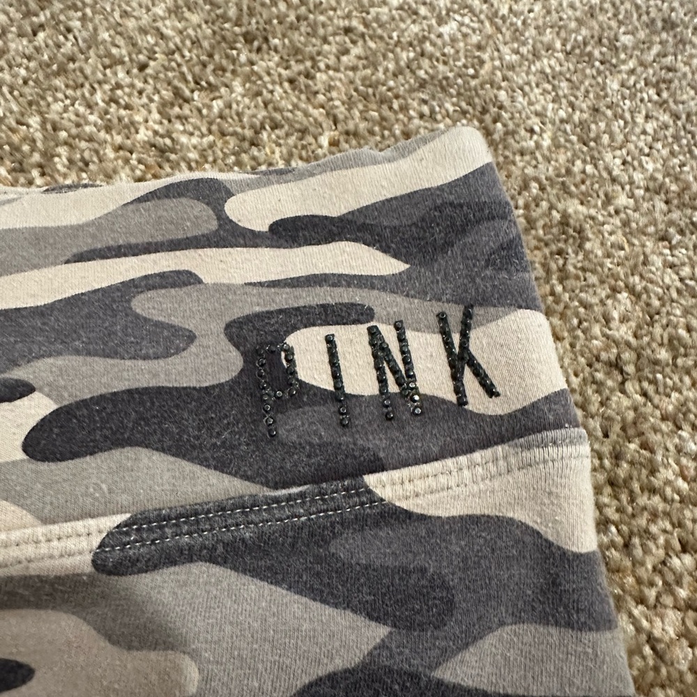 Camouflage and Charcoal Shorts Duo vs pink and under armour. - Picture 4 of 7